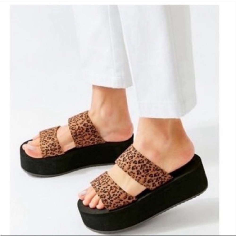 Urban Outfitters Leopard Print Platform Sandals Size 7
